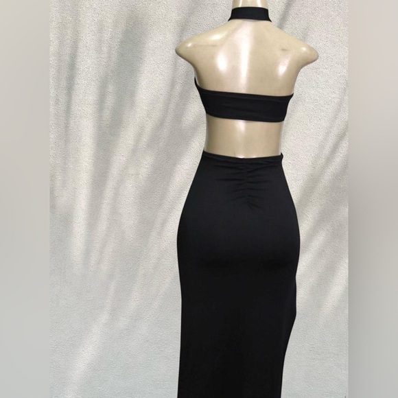 Black Cut-Out Halter Maxi Dress Size M - Picture 4 of 4